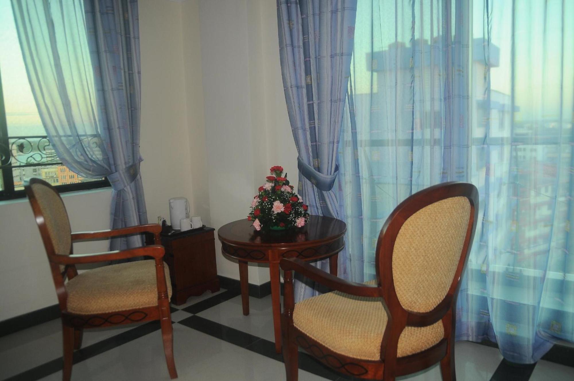 Hotel Nikko Towers Dar es Salaam Bagian luar foto